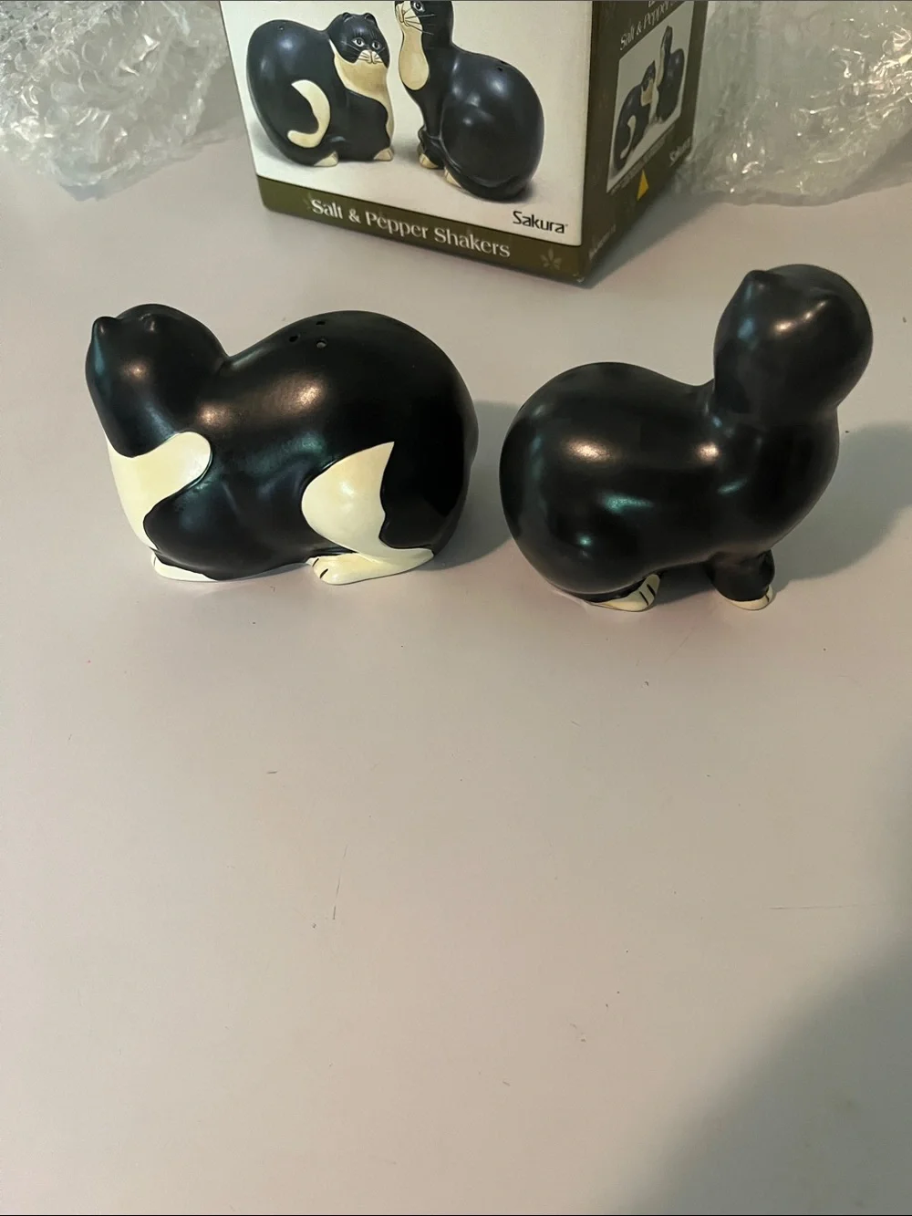 Sakura Black & White Cat Salt and Pepper Shaker Set